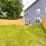 Charlotte Getaway With Yard - 3 Mi To Uptown!