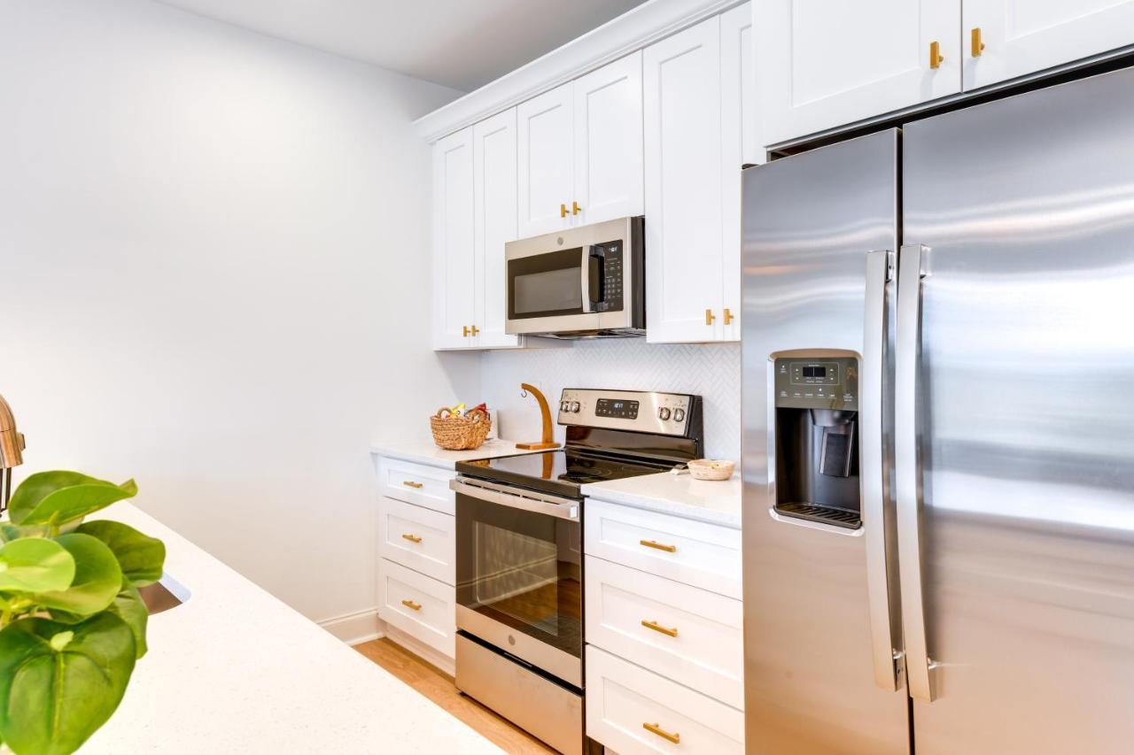 Getaway With Yard - 3 Mi To Uptown! Holiday home *