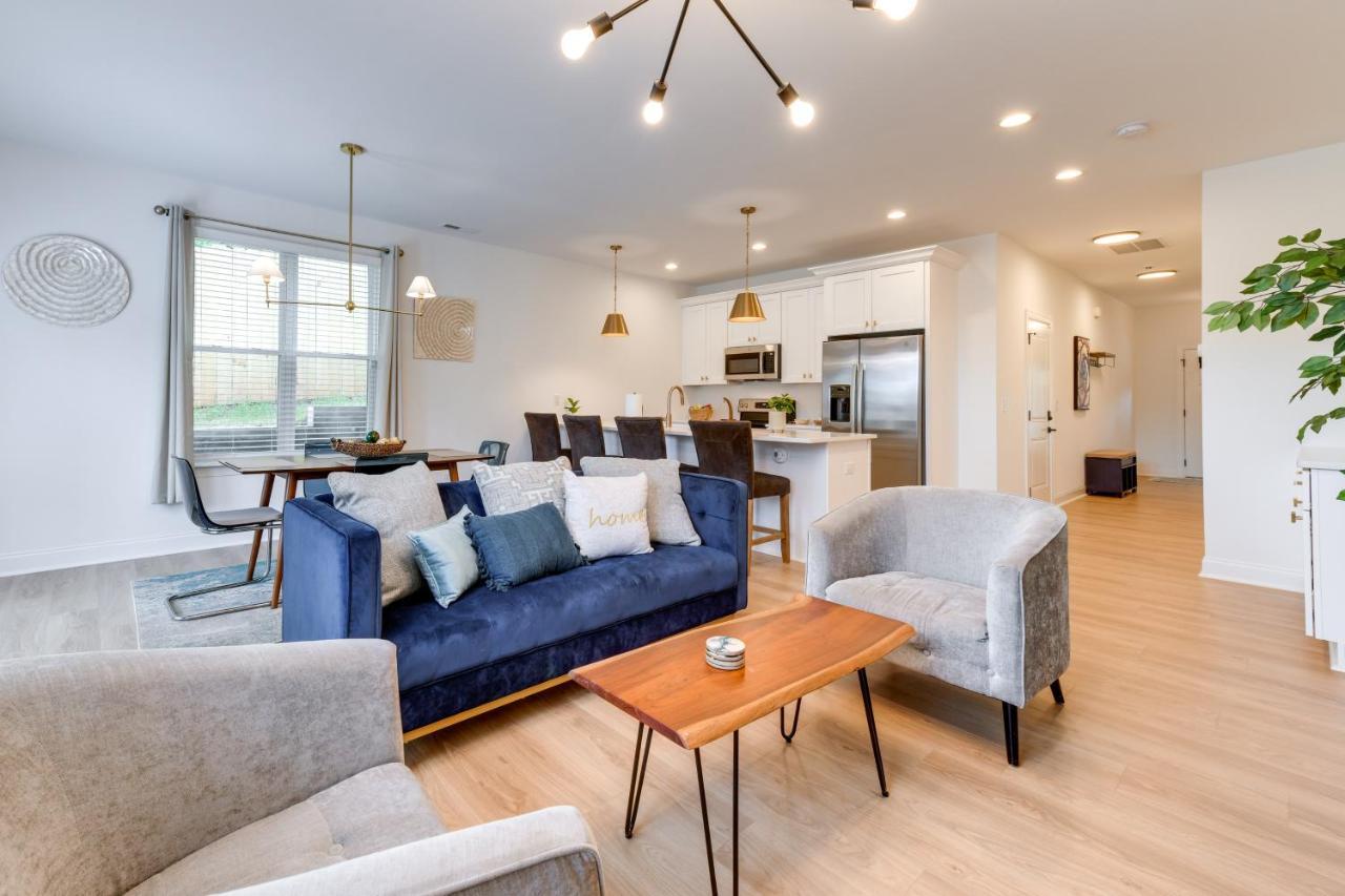 Holiday home Getaway With Yard - 3 Mi To Uptown! Charlotte