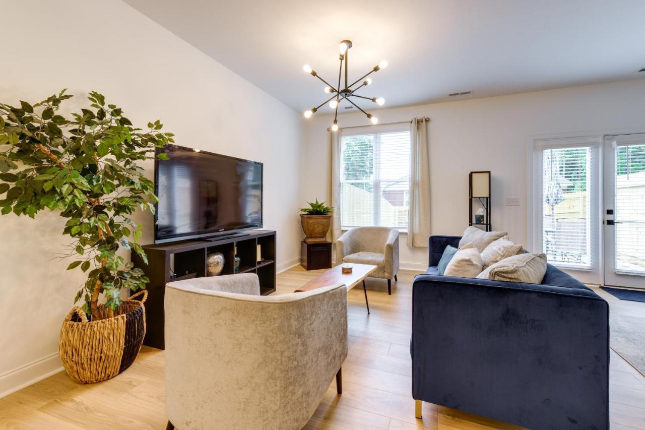 Getaway With Yard - 3 Mi To Uptown! *